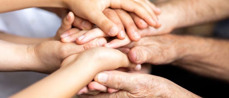 Bloqueos personales: reflejo del peso emocional de la familia